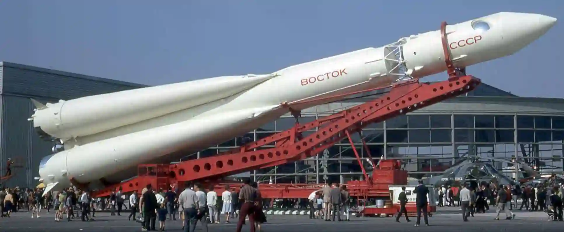 Ракета-носитель «Восток-8К72К» с пилотируемым космическим кораблём «Восток-1»